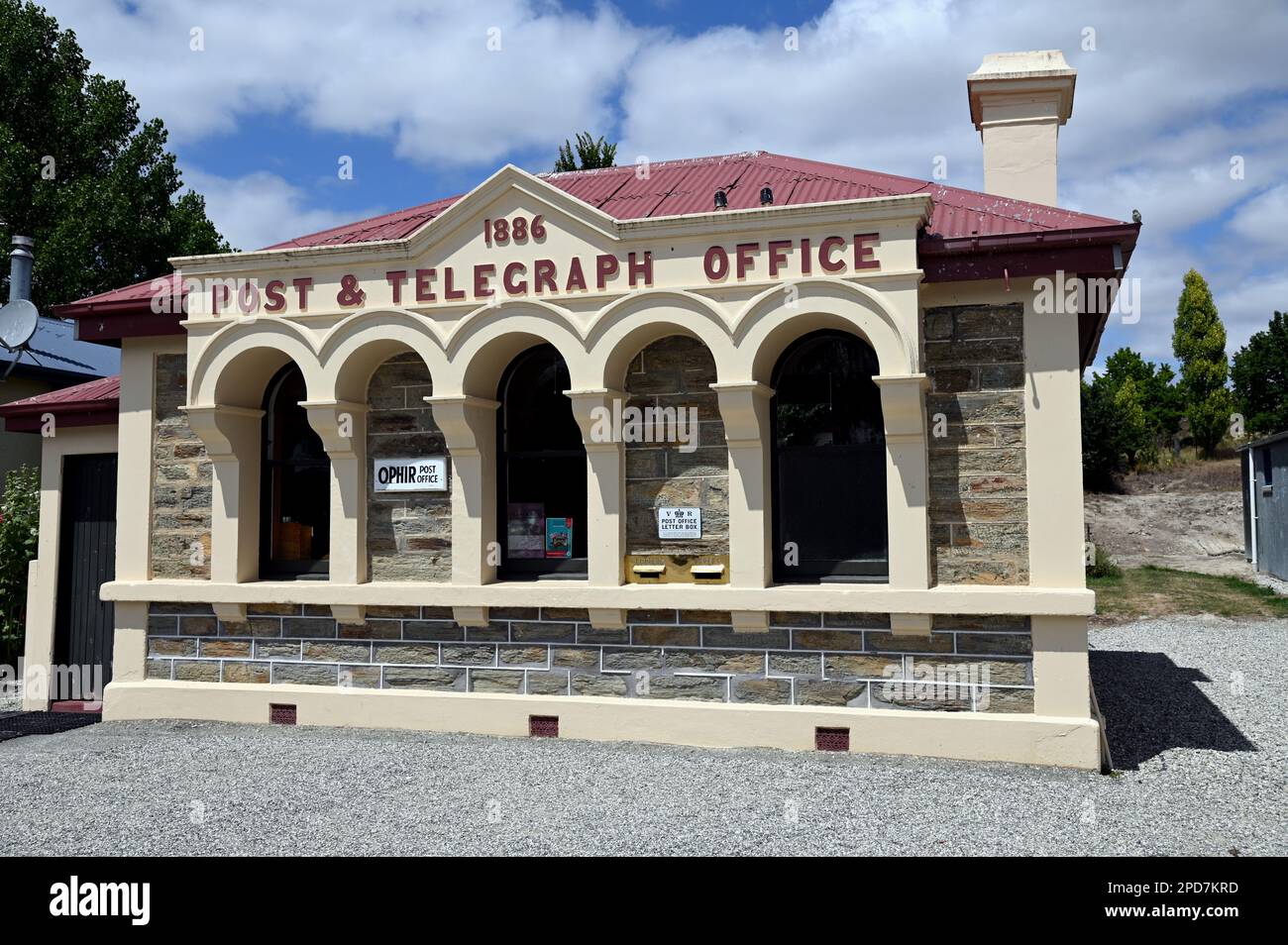 The Post Office in the Central Otago village of Ophir. It dates from 1886. In 1976 it was taken over by the New Zealand `historic Places Trust. Stock Photo